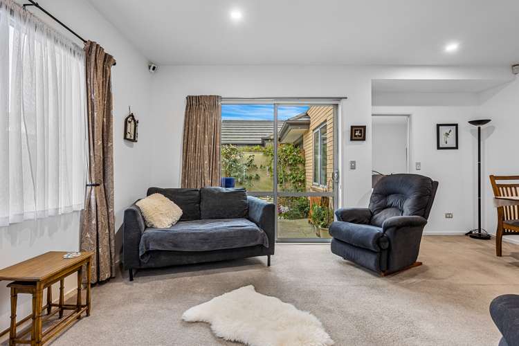 2/372 Yaldhurst Road Russley_6