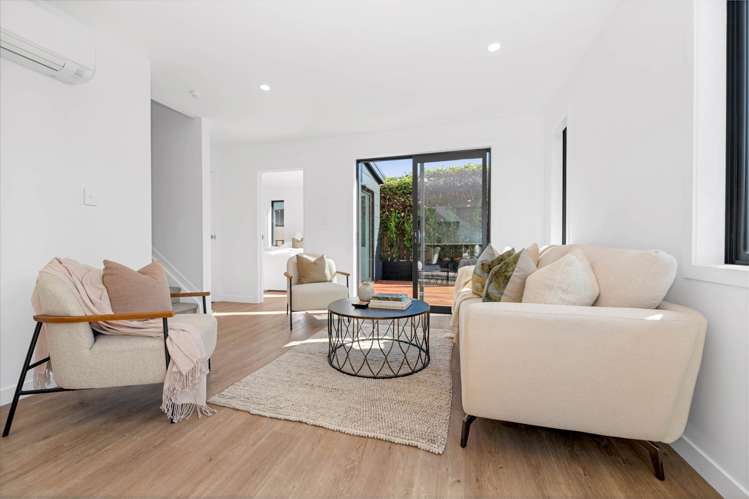 1/97 Cook Street Howick_32