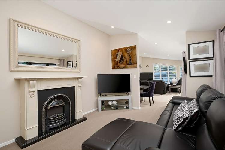 77 San Marino Drive West Henderson_16