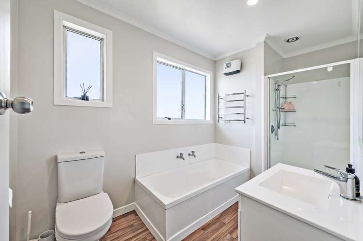 24 North Terrace Darfield_20