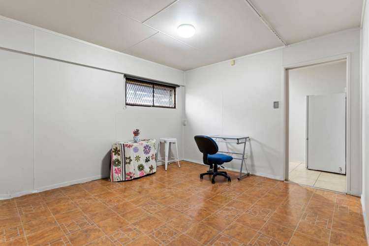 84 Tiverton Road New Windsor_19