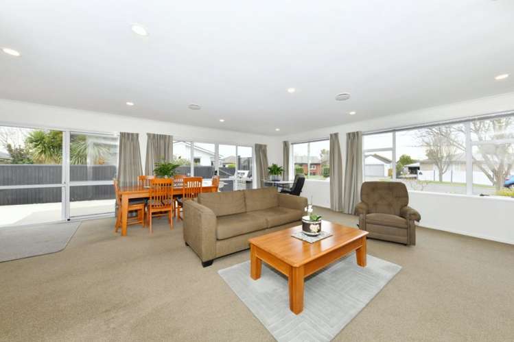 9 McCorkindale Place Shirley_7