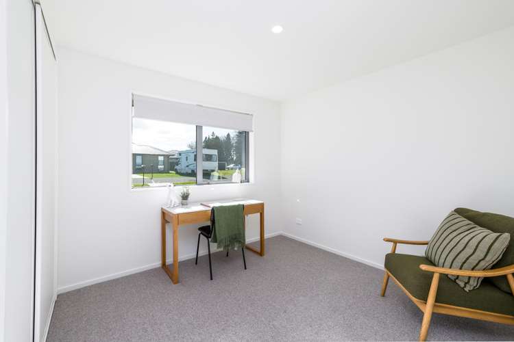 1 Strawberry Lane Waimate_7