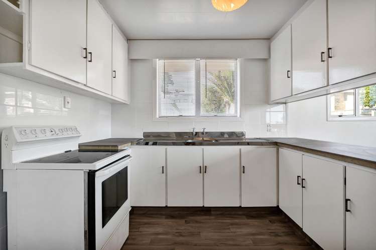 2/341 Devon Street West New Plymouth_5