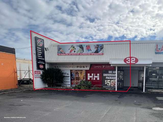 High-profile retail space for lease