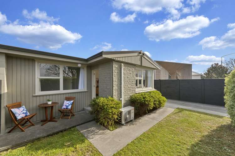 1041 Colombo Street_4