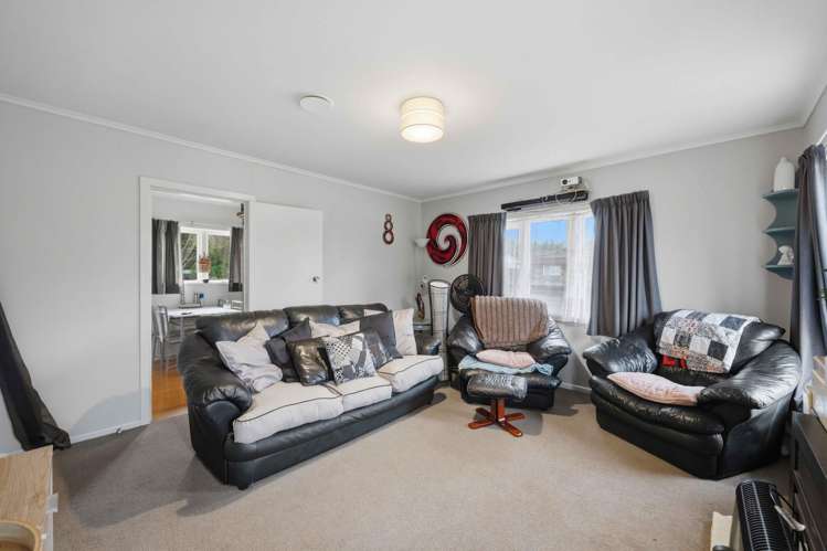 1/1 Edmund Hillary Avenue Papakura_6