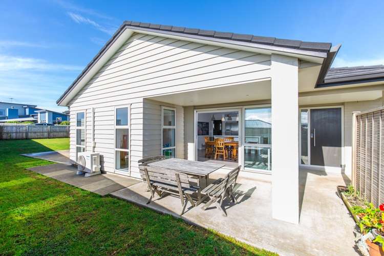 65 Intrepid Crescent Beachlands_14