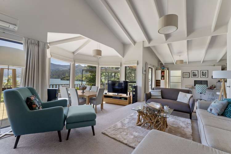 253 Queen Charlotte Drive Havelock_11