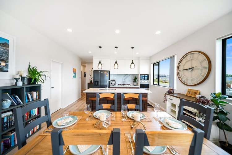 21 James Elliot Way_5