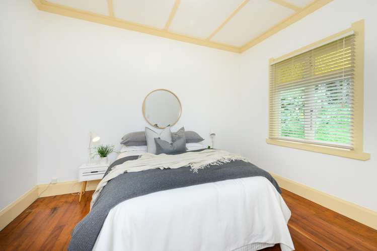 123 Riverside Drive Parahaki_11