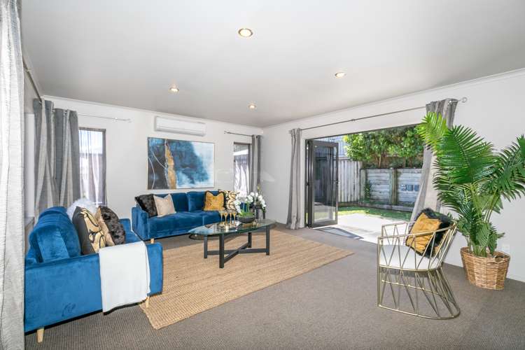 24 Pointon Glade Grandview Heights_5