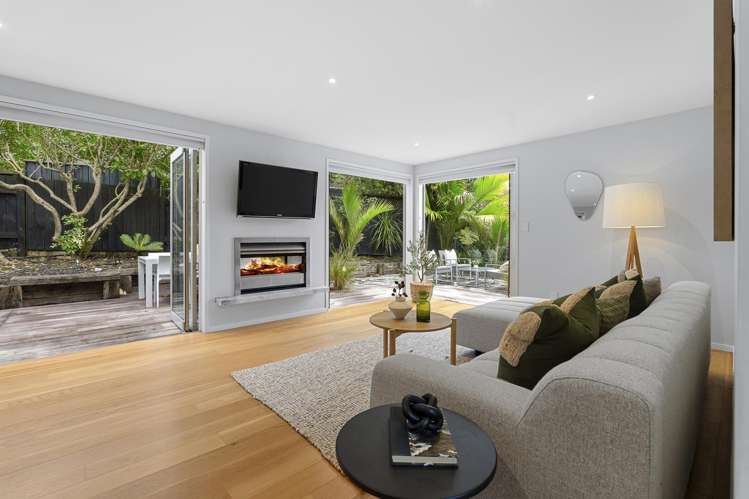 2/15A Rodney Road Northcote Point_13