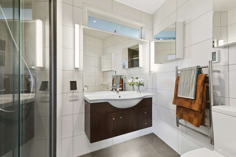 11 Bristow Place Karori_16