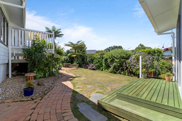 8 Bradbury Road Botany Downs_6