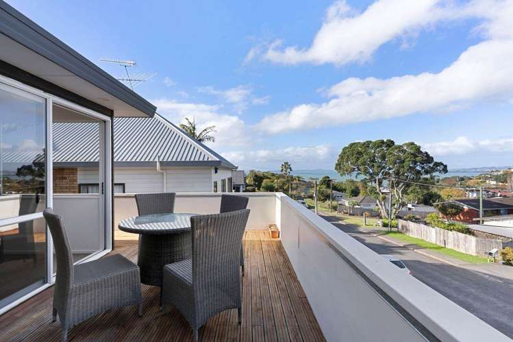 2/9 Colmar Road Mellons Bay_27