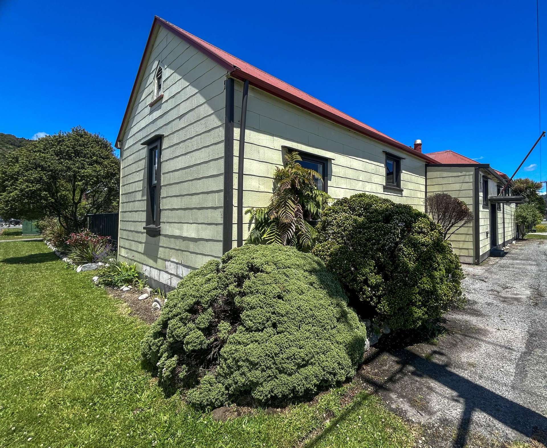 69 Shiel Street Reefton_0