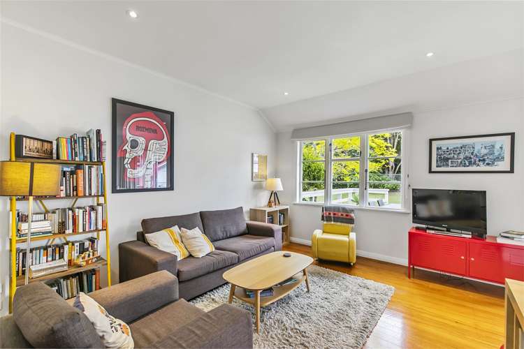 64 Mccullough Avenue Mount Roskill_1