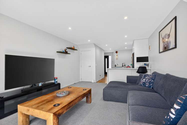 8 Harena Way Moera_6