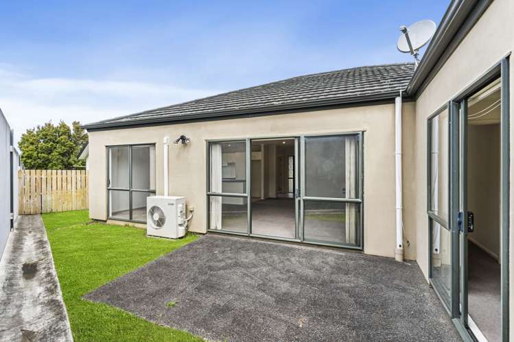 92 Bluebird Crescent Unsworth Heights_11