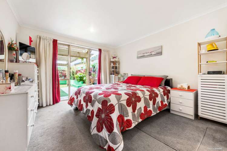 1b Charlenne Close Ranui_8