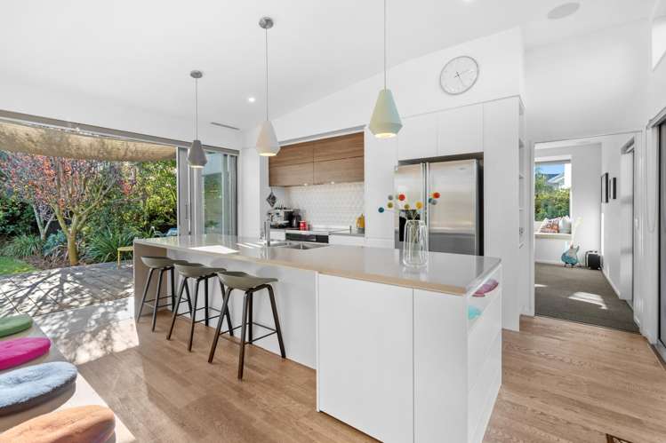 6 Hedge Close Halswell_10