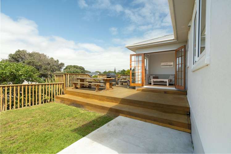 10 Marine Parade ōtaki Beach_2