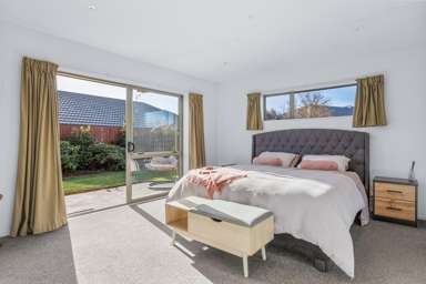 4 Gwen Place_2