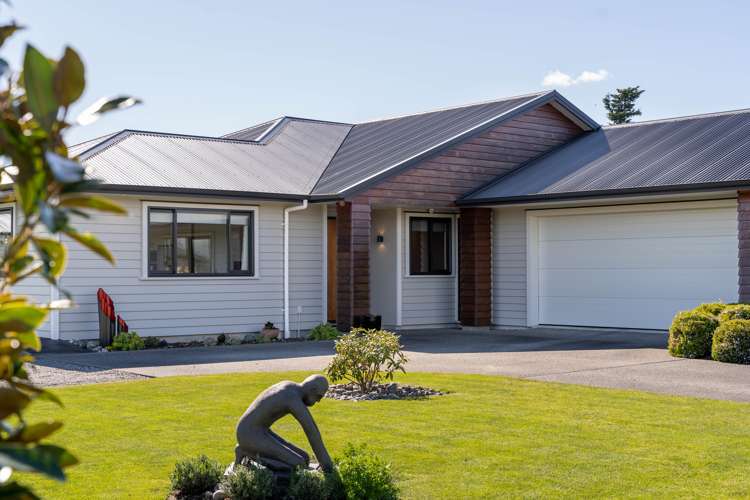 6 Camellia Lane Carterton_16