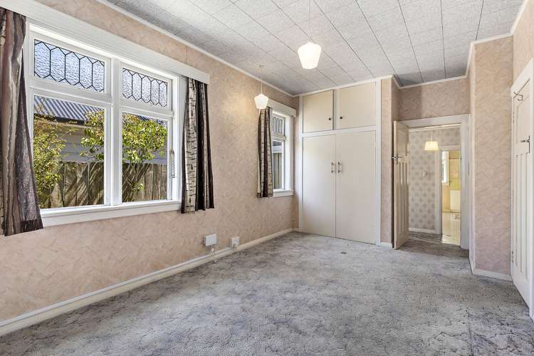 124 Apu Crescent Lyall Bay_10