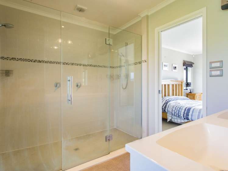 696 Poyntzs Road West Eyreton_10