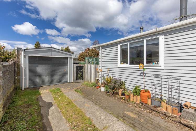 6 Rangipoia Place Turangi_18