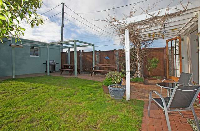 63 Endeavour Street Lyall Bay_3