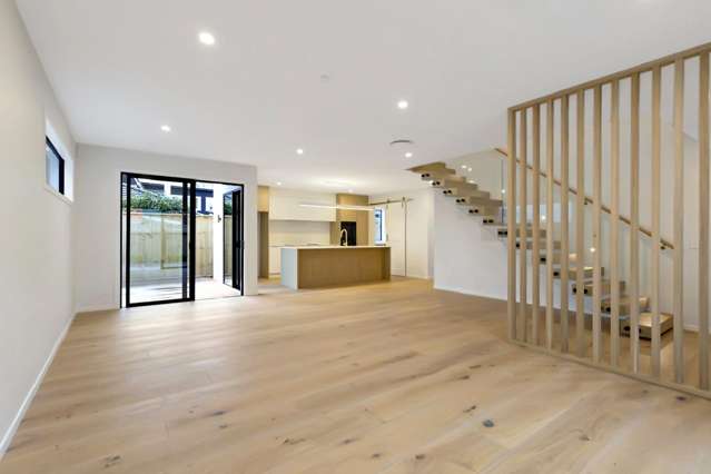 B/8 Maire Street 1378_4