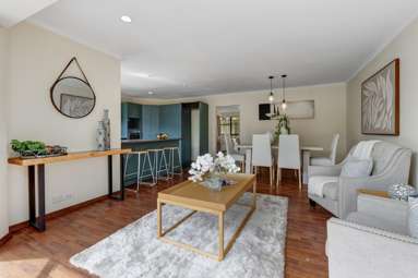 26 Black Teal Close_4