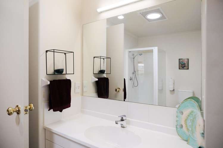 18/285 Vaughan Road Owhata_12