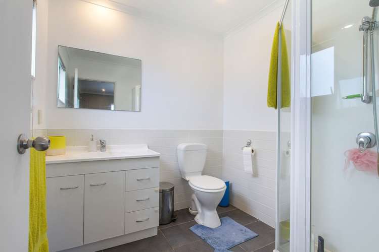 13a Rishworth Avenue Stanmore Bay_14