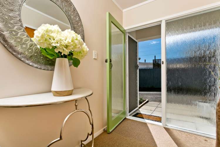 2/102 Eversleigh Road Belmont_3
