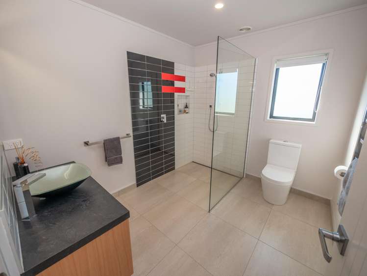 37 Dudley Crescent Cable Bay_23