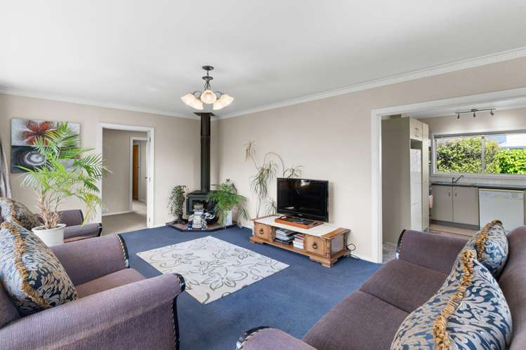 35 Charles Upham Avenue Hillmorton_4