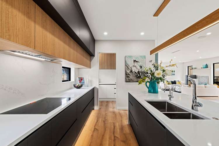 3 Fender Place Long Bay_7