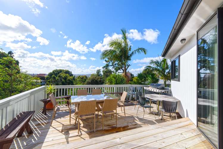 12a Roland Hill Glen Eden_1