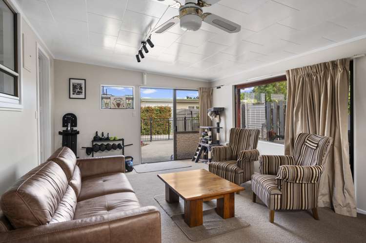 16 Wycliffe Street Onekawa_11