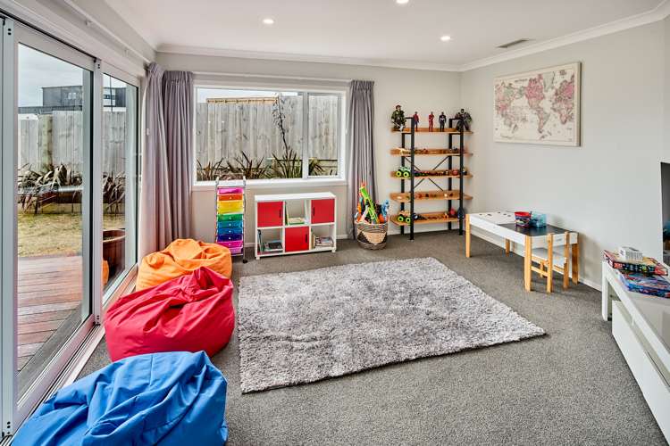 107 Queen Charlotte Drive Aotea_10