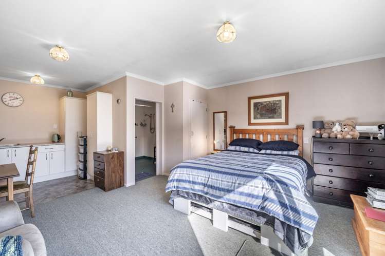 442 Queens Drive Windsor_13