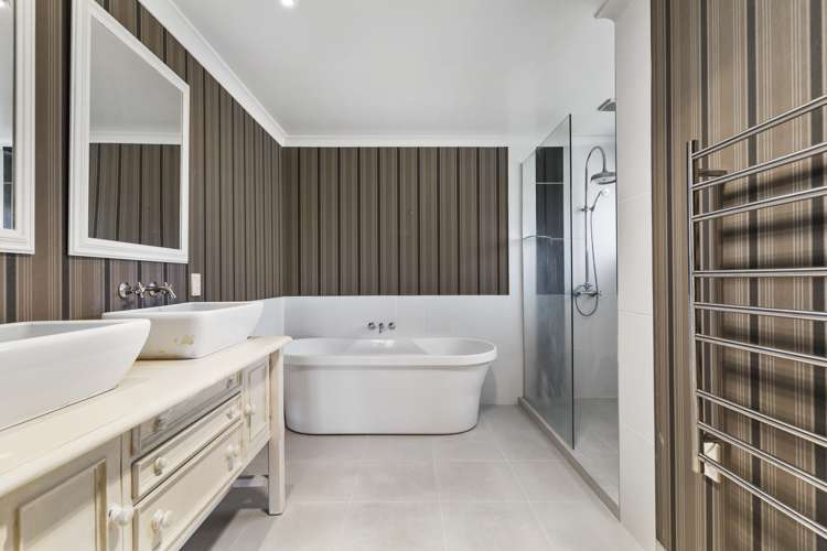 816 Redoubt Road Flat Bush_8