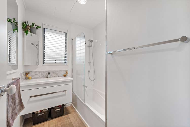 1b Arney Road Ranui_14