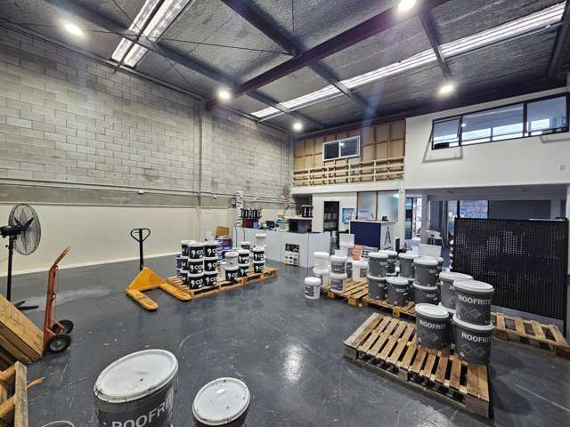 Unit A/9 Anvil Road Silverdale_2