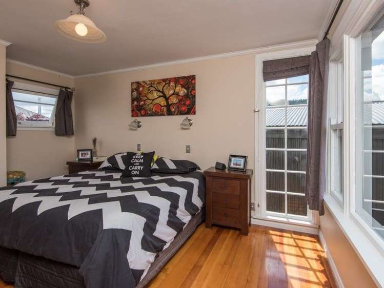 42 Lord Auckland Road Wakefield_9