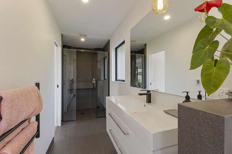 5 Polperro Court Jack's Point_15